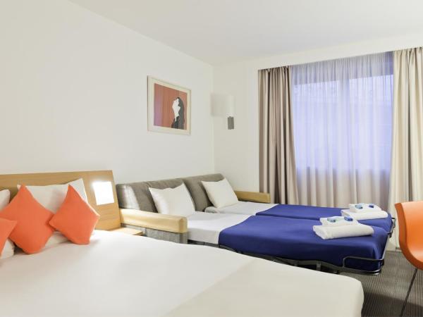 Novotel Marseille Vieux Port : photo 7 de la chambre chambre double classique avec canapé-lit