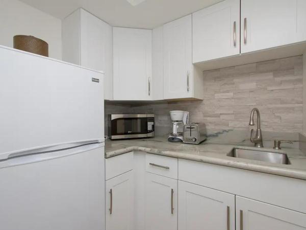 Diamond Head Beach Hotel : photo 6 de la chambre chambre lit king-size deluxe