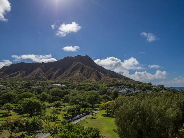 Diamond Head Beach Hotel : photo 3 de la chambre chambre lit queen-size - vue sur mer