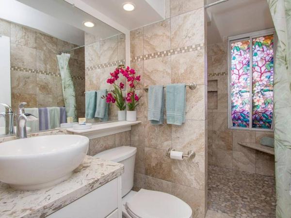 Diamond Head Beach Hotel : photo 10 de la chambre chambre lit queen-size - vue sur mer