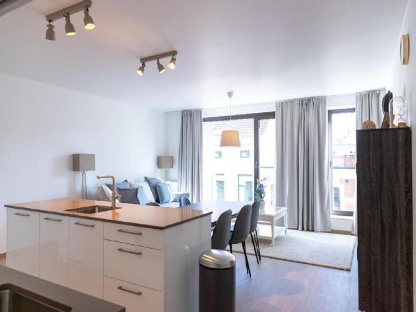 OneLuxStay near Diamond District : photo 1 de la chambre appartement 2 chambres