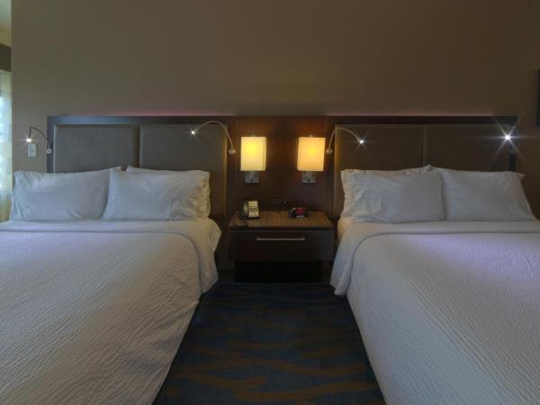 Holiday Inn Hotel & Suites Northwest San Antonio, an IHG Hotel : photo 3 de la chambre chambre standard avec 2 lits queen-size