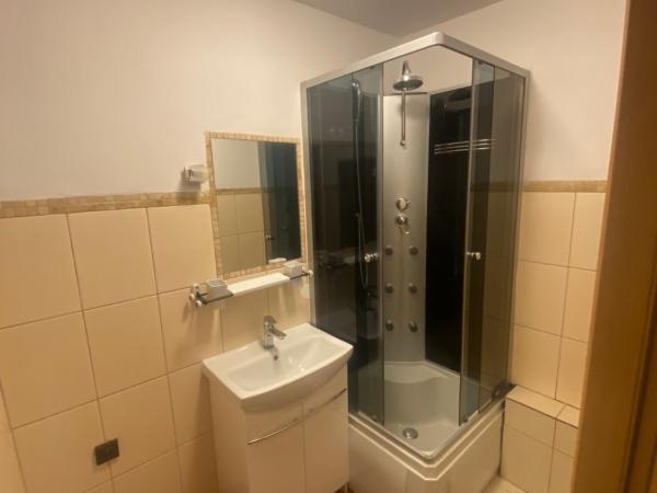 Pokoje Bora-Komorowskiego : photo 9 de la chambre chambre double standard avec salle de bains commune