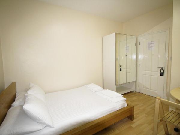 Flexistay Aparthotel Tooting : photo 5 de la chambre chambre double avec salle de bains privative