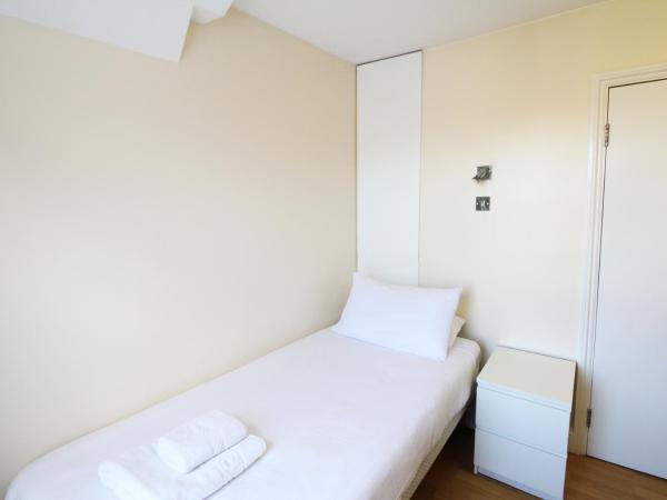 Flexistay Aparthotel Tooting : photo 2 de la chambre chambre simple avec salle de bains privative