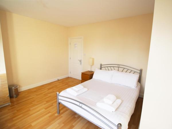Flexistay Aparthotel Tooting : photo 9 de la chambre chambre double avec salle de bains privative