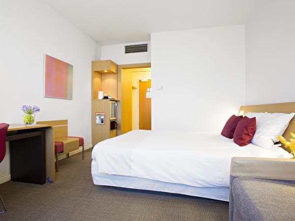 Novotel Genova City : photo 3 de la chambre chambre supérieure avec 1 lit double et 1 canapé-lit