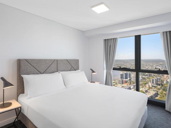 Meriton Suites Adelaide Street, Brisbane : photo 6 de la chambre suite 3 chambres altitude