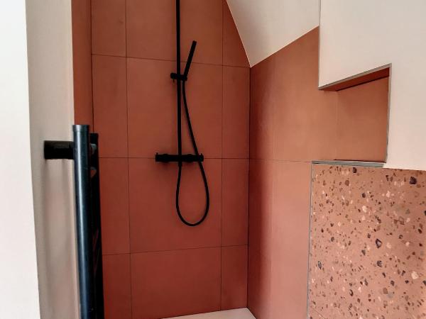 Maison Lacase : photo 8 de la chambre chambre double deluxe avec douche