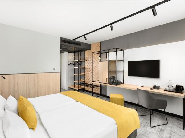 Art Hotel Szeged : photo 3 de la chambre chambre double ou lits jumeaux deluxe avec balcon