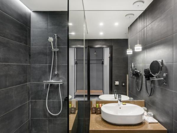 Art Hotel Szeged : photo 6 de la chambre chambre double ou lits jumeaux deluxe avec balcon