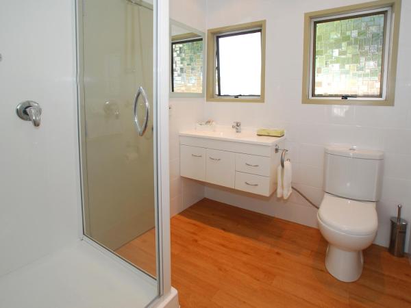 Takapuna Motor Lodge : photo 5 de la chambre studio lit queen-size 