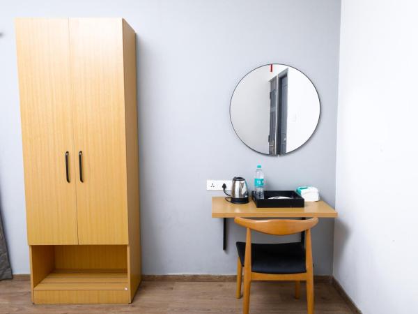 Rohaan Inn - UPAR Hotels Ashok Nagar : photo 1 de la chambre chambre double deluxe