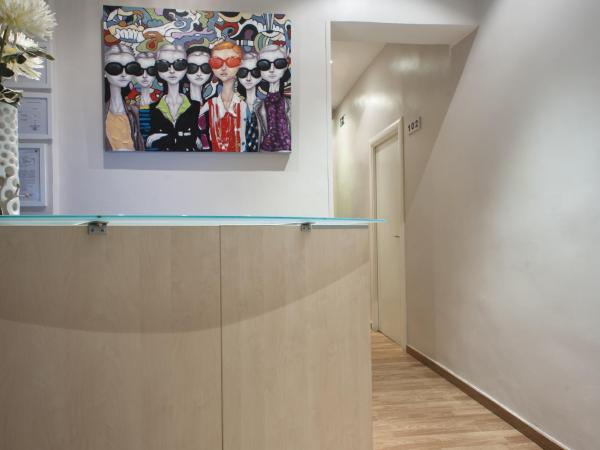 THC Gran Via Hostel : photo 1 de la chambre suite junior