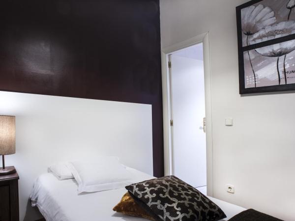 THC Gran Via Hostel : photo 4 de la chambre chambre simple