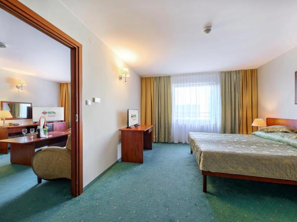 Hotel Gromada Warszawa Centrum : photo 3 de la chambre appartement affaires