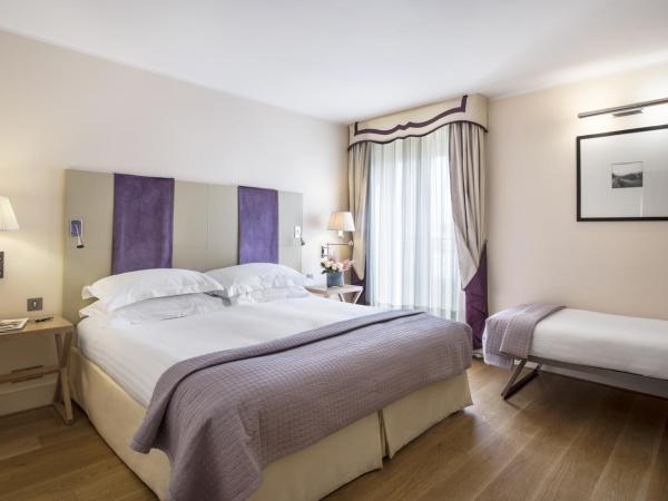 Castille Paris - Starhotels Collezione : photo 1 de la chambre chambre triple deluxe
