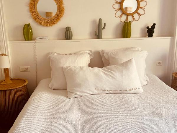 Hotel de La Plage - Mahogany : photo 5 de la chambre chambre quadruple - vue sur jardin