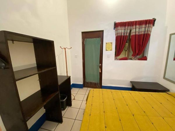 Hostal Mixteco Naba Nandoo : photo 2 de la chambre chambre simple standard avec salle de bains commune