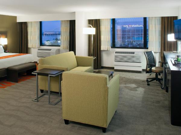 Holiday Inn Houston S - NRG Area - Med Ctr, an IHG Hotel : photo 4 de la chambre suite lit king-size - dernier Étage