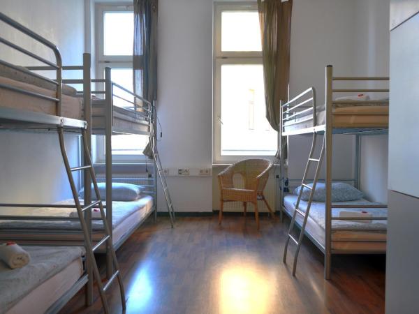 Oskars Absteige : photo 1 de la chambre lit dans dortoir mixte de 6 lits
