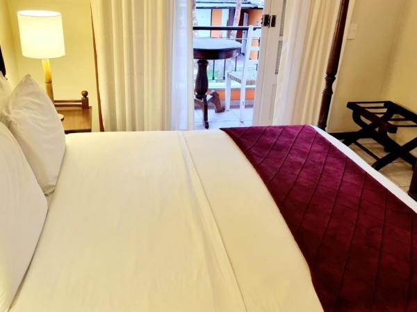 Pousada Corsario Buzios : photo 2 de la chambre chambre triple avec balcon