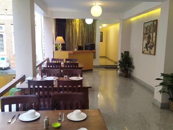 Jagat Hotel : photo 2 de la chambre chambre double deluxe (2 adultes + 1 enfant)