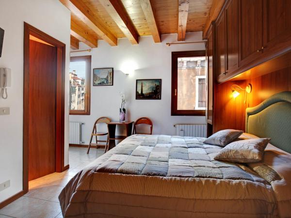 Locanda Delle Acque : photo 8 de la chambre chambre double ou lits jumeaux