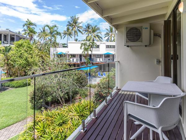 Beachfront Terraces with Onsite Reception & Check In : photo 8 de la chambre appartement 2 chambres - vue sur jardin
