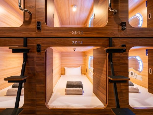 Jpod Capsule Hotel : photo 7 de la chambre dortoir mixte