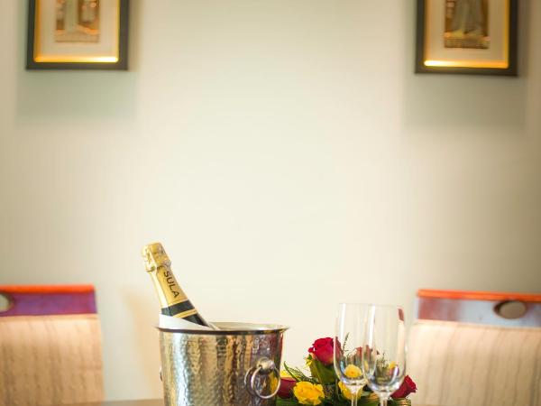 Sarovar Portico Jaipur : photo 4 de la chambre suite room with 4 pints of beer and 20% discount on fnb