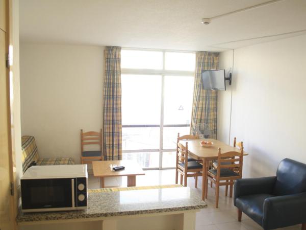 Edificio Albufeira Apartamentos A. Local - Albuturismo Lda : photo 5 de la chambre studio - vue latérale sur mer