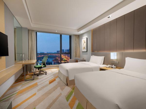 Holiday Inn Wuxi Taihu New City, an IHG Hotel : photo 3 de la chambre chambre lits jumeaux supérieure - non-fumeurs