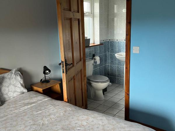 Douglasha House V93RX64 : photo 6 de la chambre chambre double ou lits jumeaux