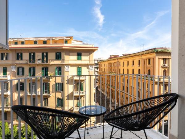 Le Mummarelle Napoli : photo 3 de la chambre apartament sea view – via santa lucia 66