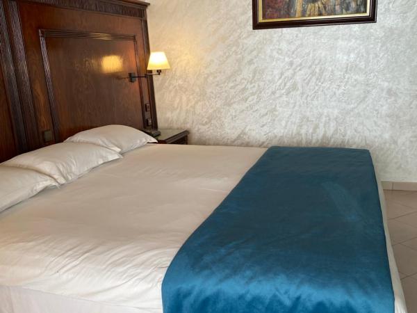 Hotel Azur : photo 10 de la chambre chambre double deluxe