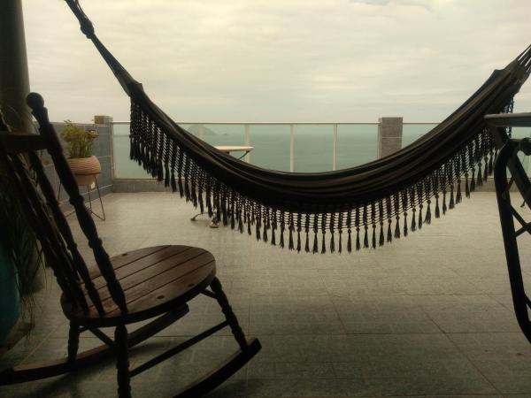 Hostel Vista do Mar : photo 9 de la chambre chambre triple avec salle de bains privative