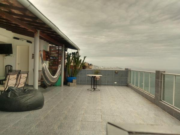 Hostel Vista do Mar : photo 10 de la chambre chambre triple avec salle de bains privative