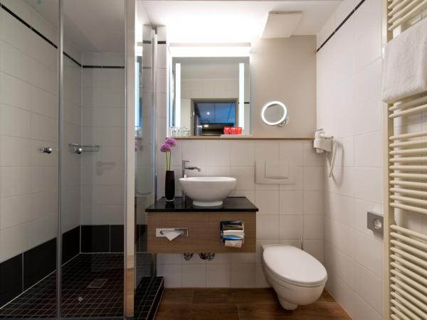 Leonardo Hotel Munich City Olympiapark : photo 9 de la chambre chambre confort 