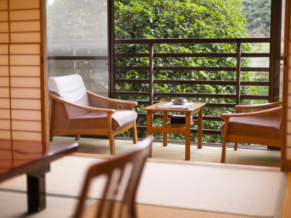 Arima Onsen Gekkoen Yugetsusanso : photo 4 de la chambre japanese-style room -10 tatami-meal provided at restaurant