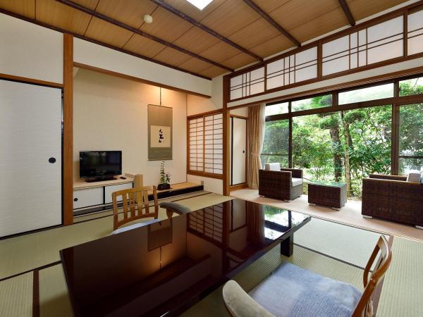 Arima Onsen Gekkoen Yugetsusanso : photo 2 de la chambre japanese-style room -8 tatami-meal provided at restaurant