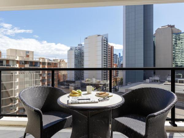 Meriton Suites Kent Street, Sydney : photo 2 de la chambre suite studio avec balcon