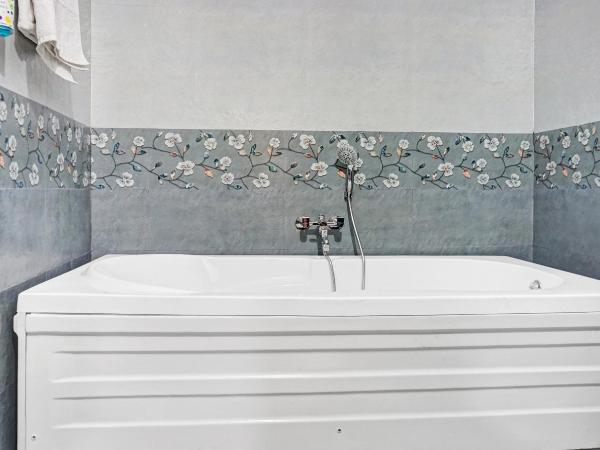 Treebo Tulip : photo 4 de la chambre chambre double supérieure