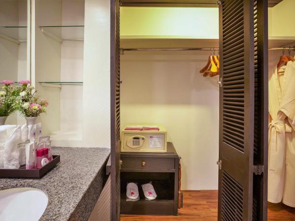 Ambassador Hotel Bangkok - SHA Extra Plus : photo 3 de la chambre suite amtel lit double aile square