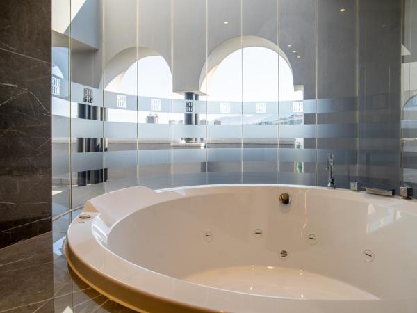 Hotel Granada Center : photo 7 de la chambre suite junior