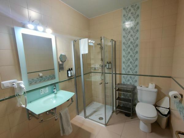 Hotel Boutique Convento Cádiz : photo 1 de la chambre chambre lits jumeaux avec lit d’appoint - 301