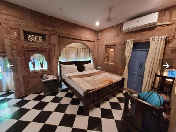 The Kutumb Villa - A Heritage Home Stay : photo 9 de la chambre chambre lit queen-size deluxe
