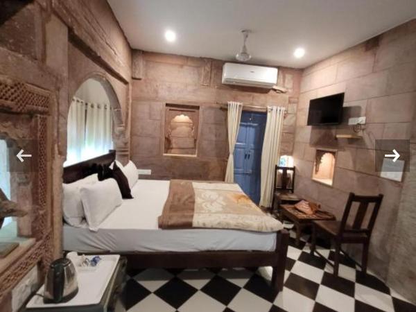 The Kutumb Villa - A Heritage Home Stay : photo 7 de la chambre chambre lit queen-size deluxe