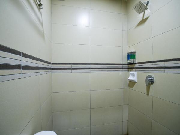 Meta Hotel : photo 6 de la chambre chambre simple avec salle de bains privative