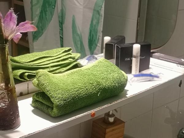 Casita : photo 8 de la chambre chambre double avec salle de bains privative